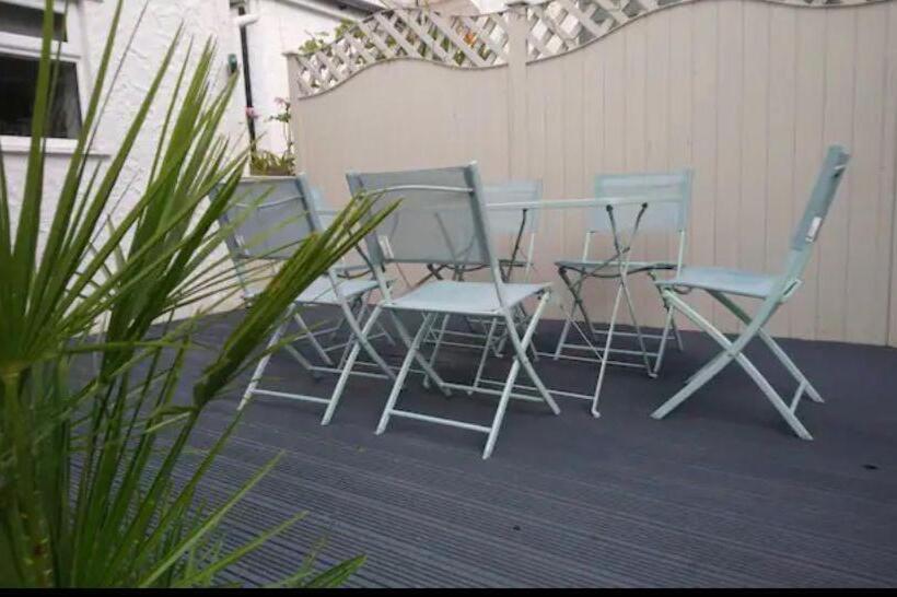 Isle Of Anglesey Spacious Home