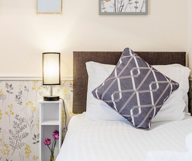 Mpl Apartments Woodside House By Harry Potter Studios