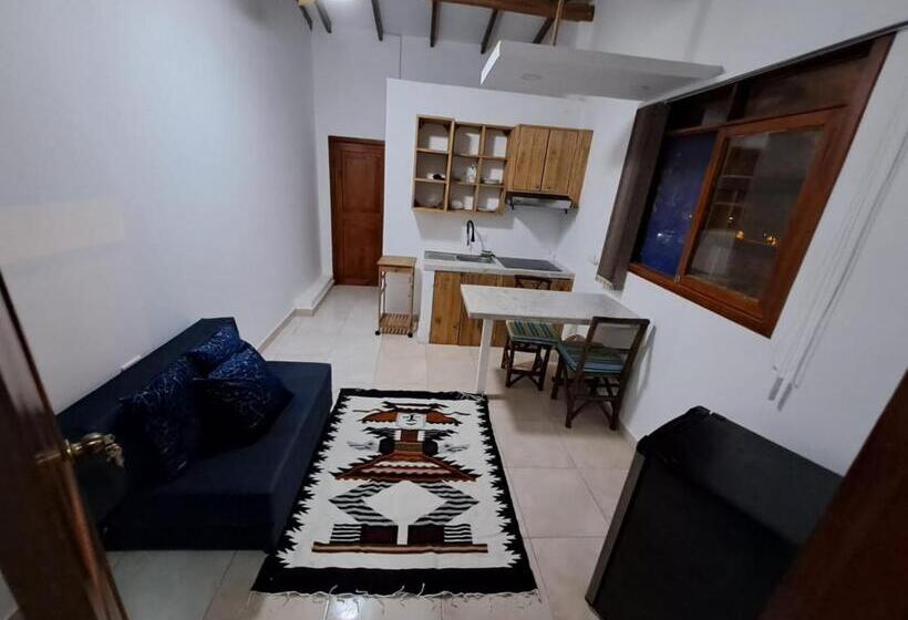 پانسیون Hostal Solemare