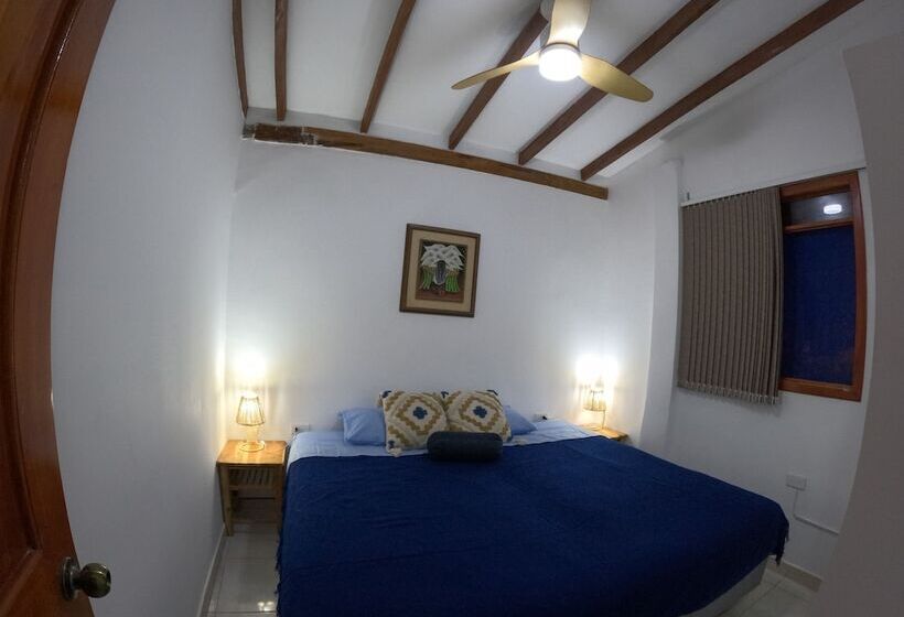 پانسیون Hostal Solemare