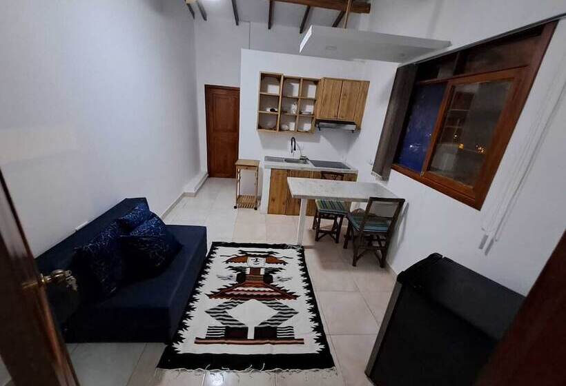 پانسیون Hostal Solemare