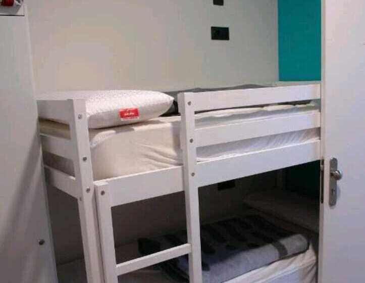 پانسیون Hostel Trovadores