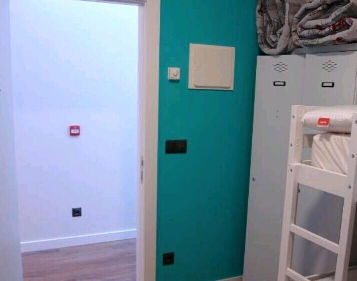 پانسیون Hostel Trovadores