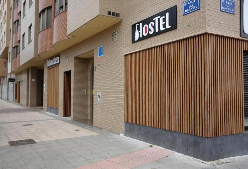 پانسیون Hostel Trovadores