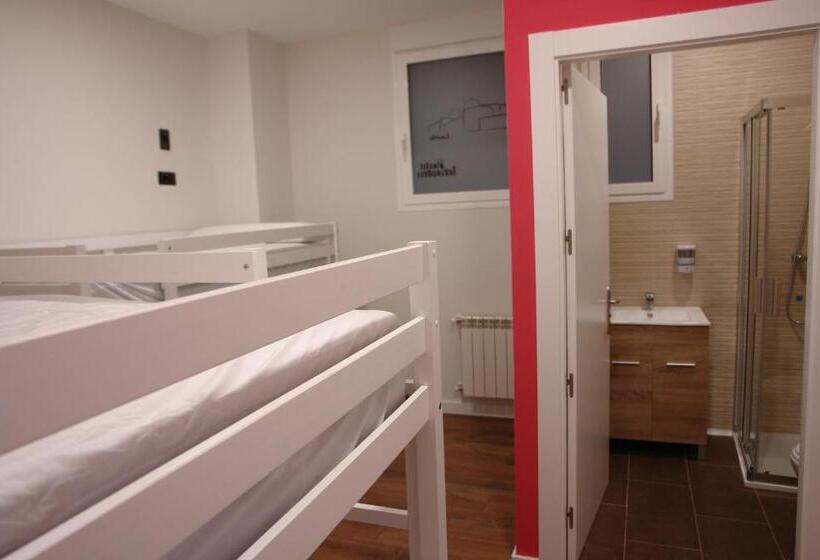 پانسیون Hostel Trovadores