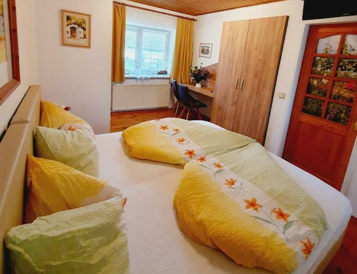 פנסיון Weingut Bohrn Himmelbett