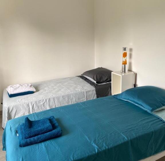 Plain Pied Climatisé Piscine Idéalement Situé