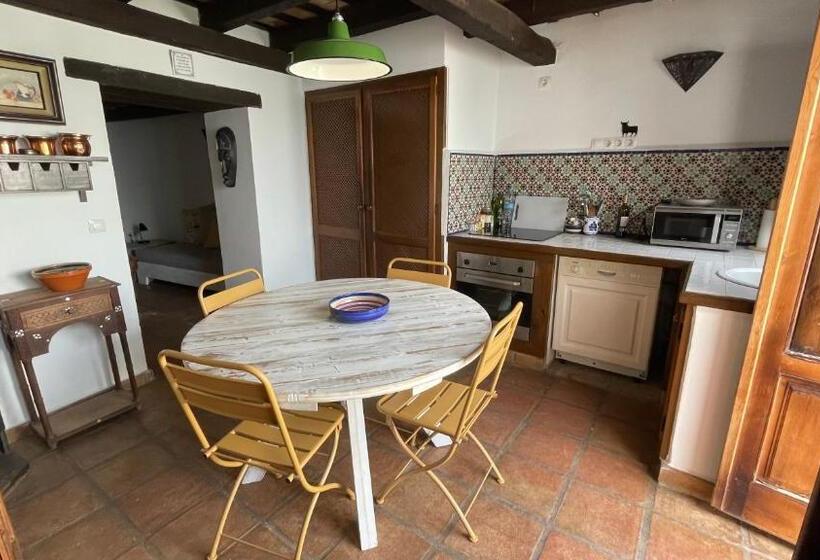 Preciosa Casa De Pueblo Con Vistas Y Patio