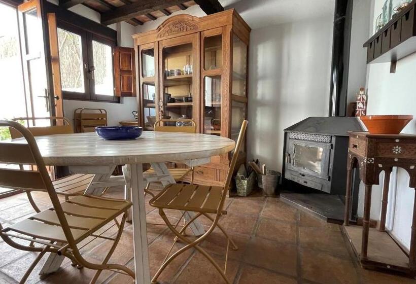 Preciosa Casa De Pueblo Con Vistas Y Patio