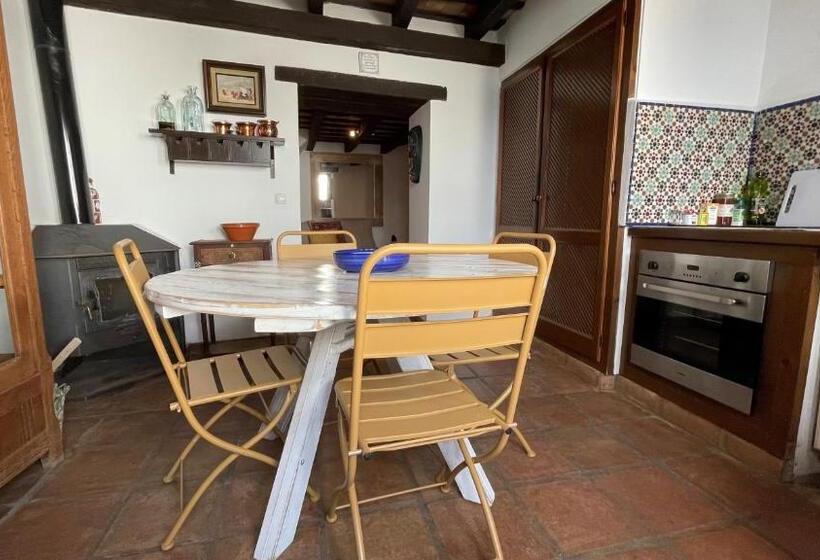 Preciosa Casa De Pueblo Con Vistas Y Patio