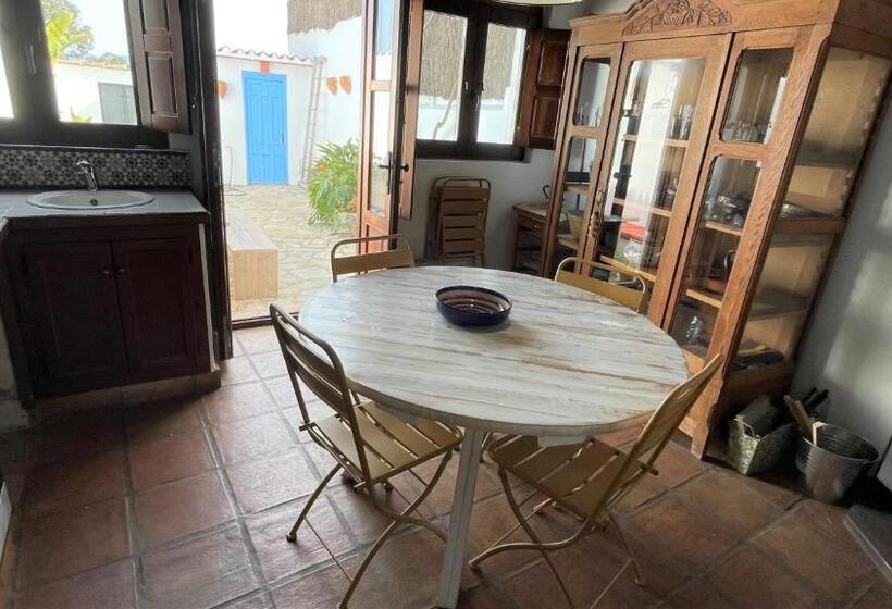 Preciosa Casa De Pueblo Con Vistas Y Patio