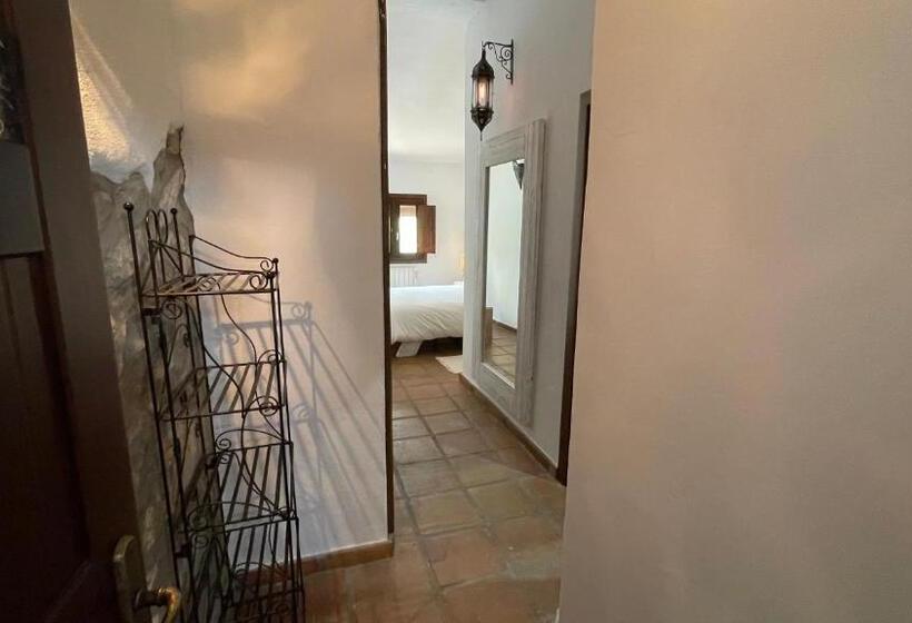 Preciosa Casa De Pueblo Con Vistas Y Patio