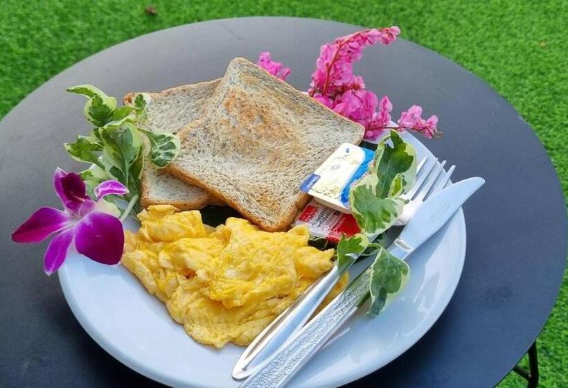 Royal Bamboo Hostel Sha Certified