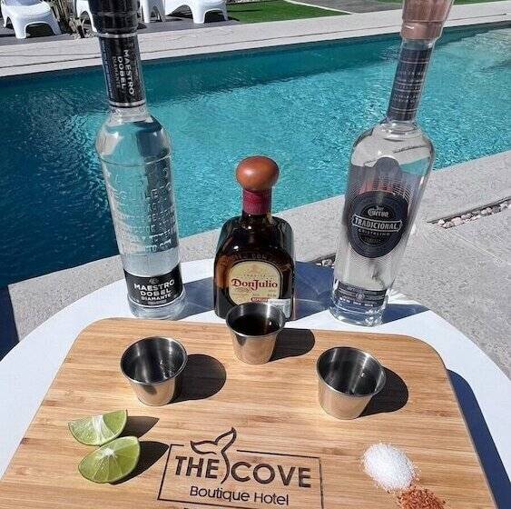 The Cove Boutique Hotel Adults Only