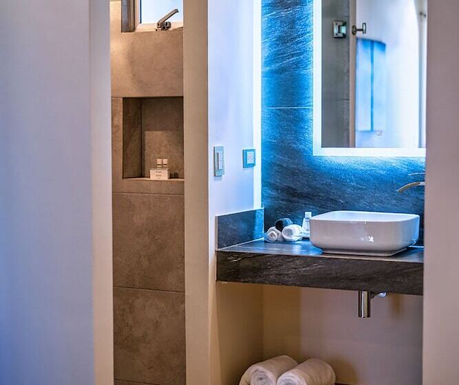 The Cove Boutique Hotel Adults Only