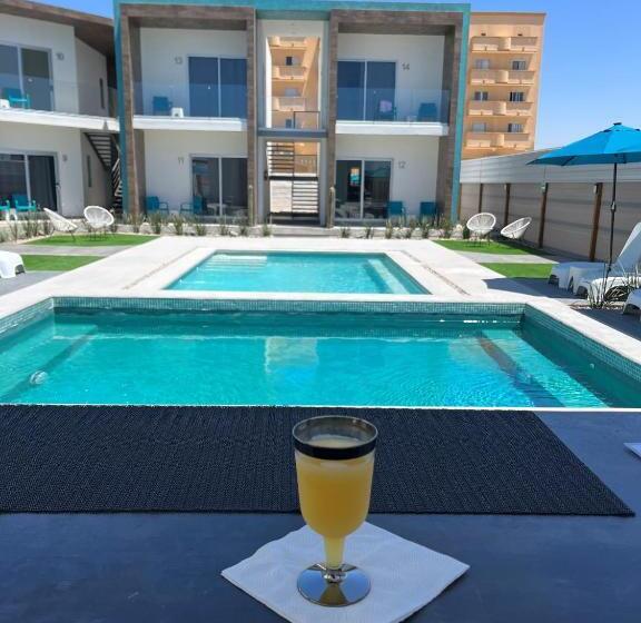 The Cove Boutique Hotel Adults Only