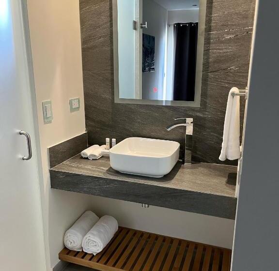 The Cove Boutique Hotel Adults Only