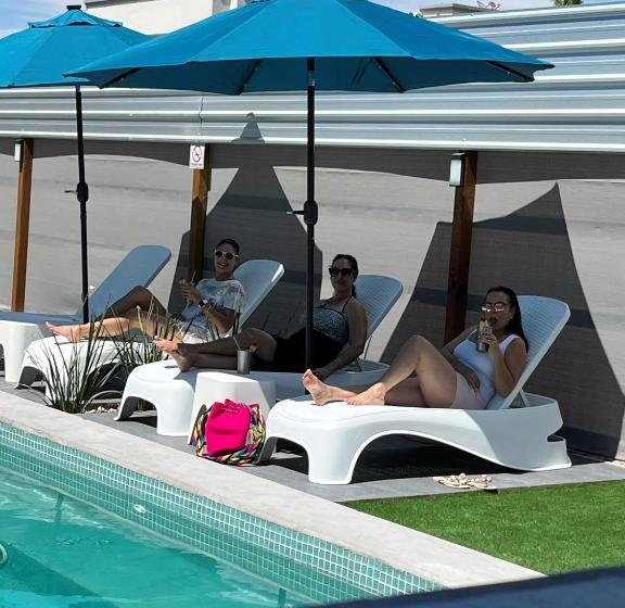 The Cove Boutique Hotel Adults Only