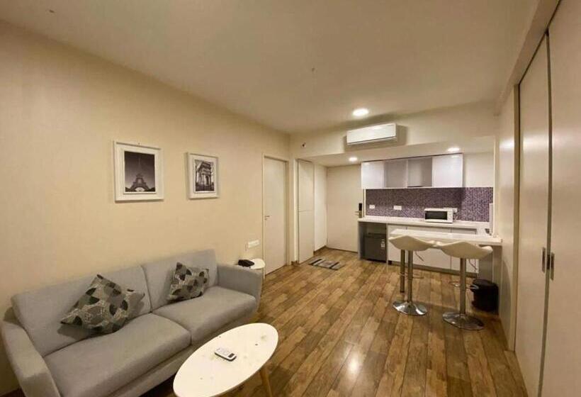 7 Star Weekend Studio At Rajhans Belliza By Global Hospitality