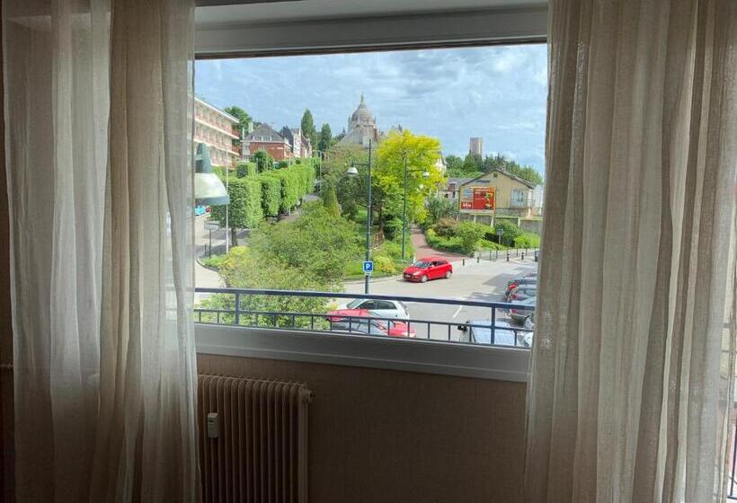 Au Cœur De Lisieux 83 M2 Et Vue Sur La Basilique