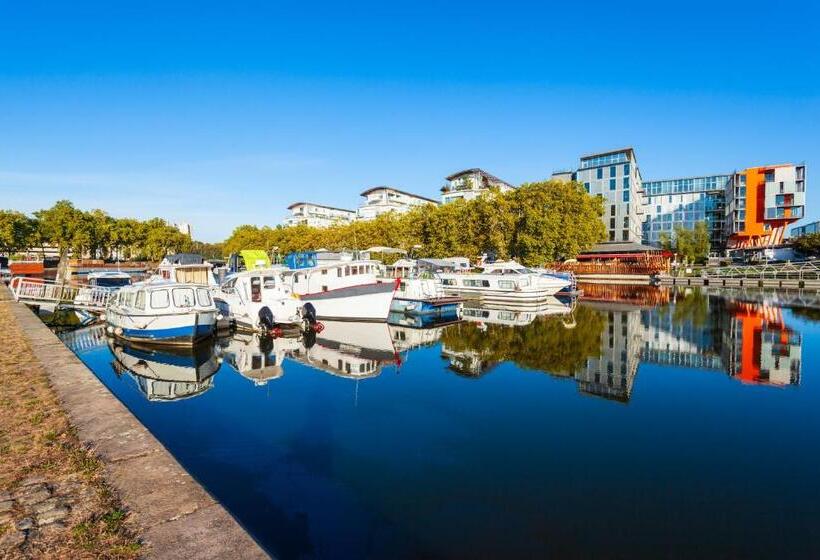 Belle Maison Familiale Contemporaine Avec Piscine