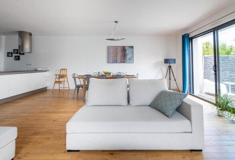 Belle Maison Familiale Contemporaine Avec Piscine