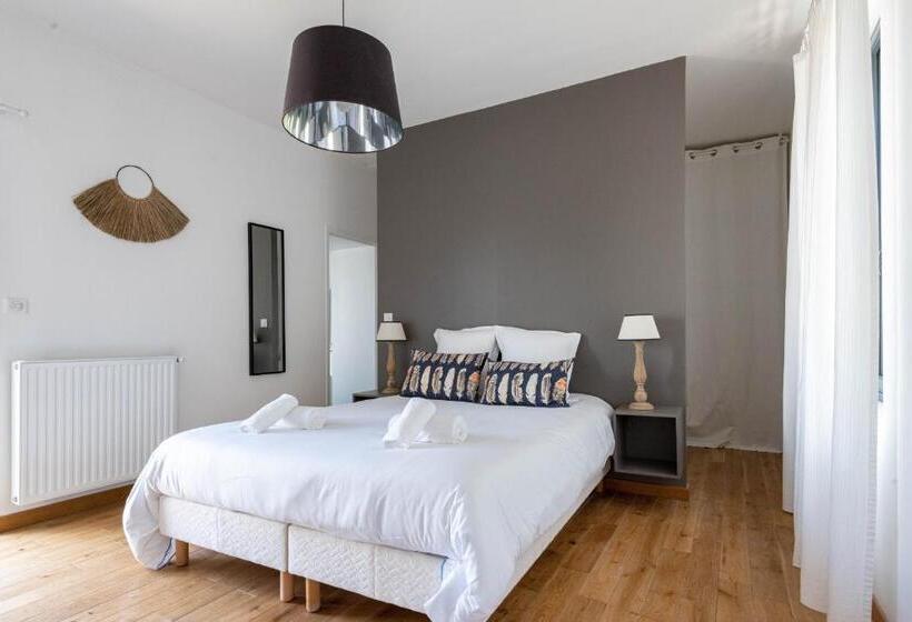 Belle Maison Familiale Contemporaine Avec Piscine