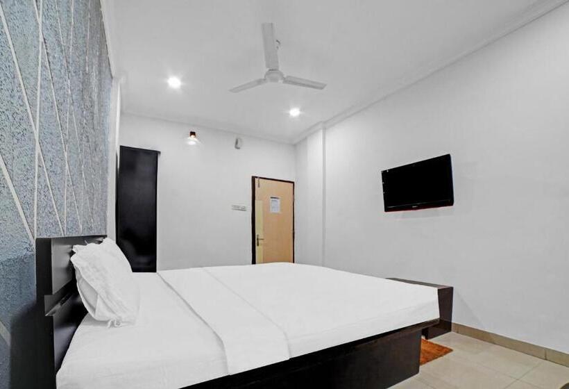 Capital O Convivial Hotel Amit Regency