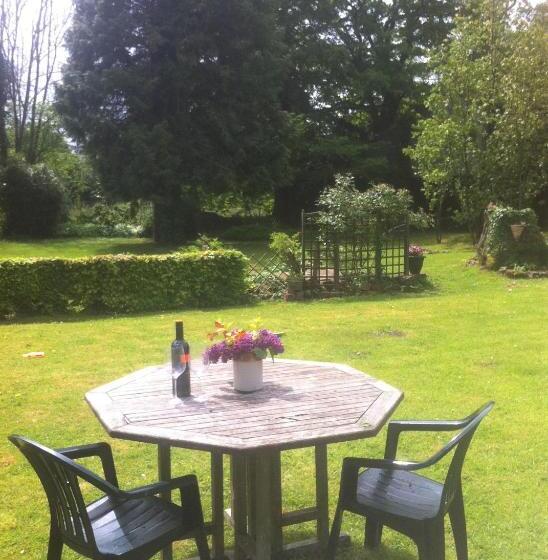 Charming Cottage Within Farmhouse