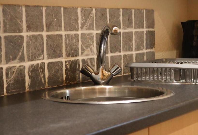 Cosy Ardrossan Apartment