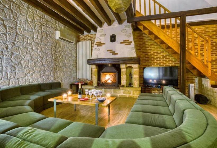 Crazy Villa Le Tertre 28   Heated Pool   Basket   2h Paris   44p