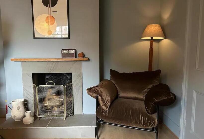 Fig Tree House, Family Friendly, 1 Min Sea