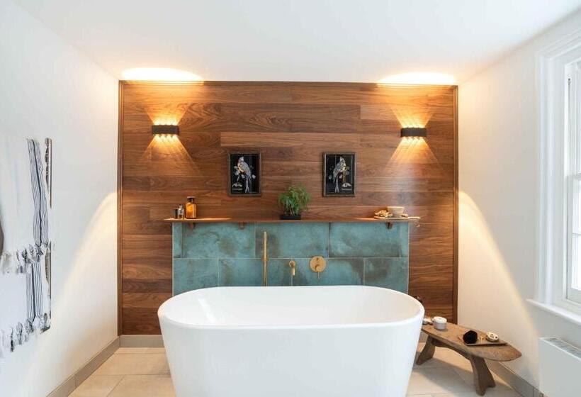 Fig Tree House, Family Friendly, 1 Min Sea