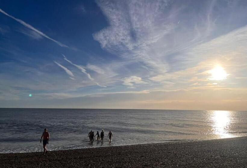 Fig Tree House, Family Friendly, 1 Min Sea