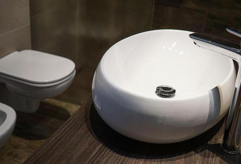 Hidden Terrace With Lake View