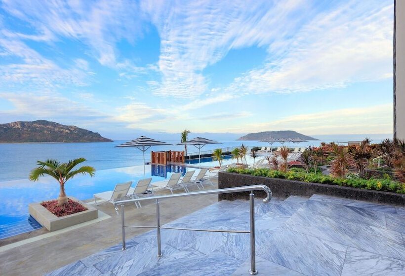 ホテル Courtyard By Marriott Mazatlan Beach Resort