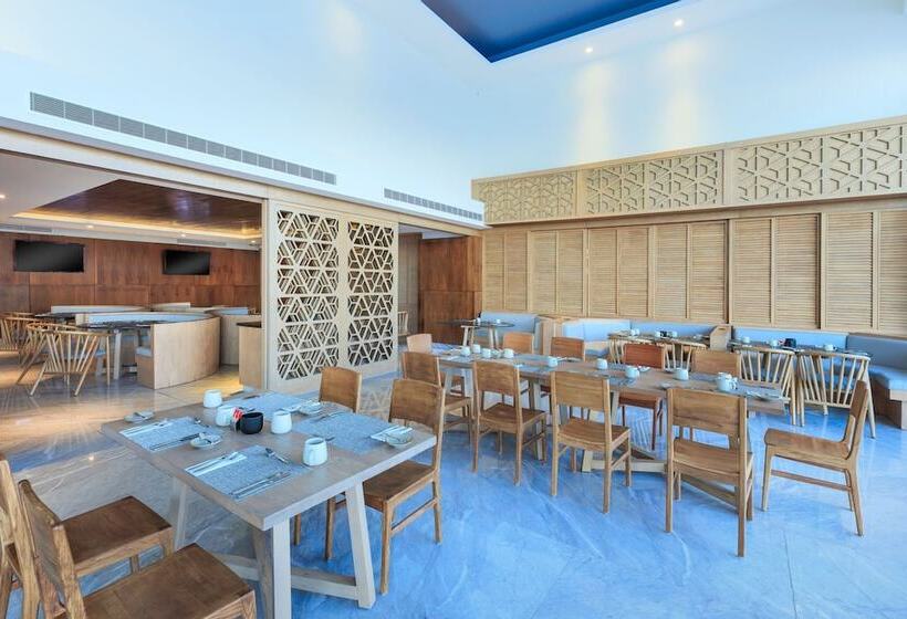 ホテル Courtyard By Marriott Mazatlan Beach Resort