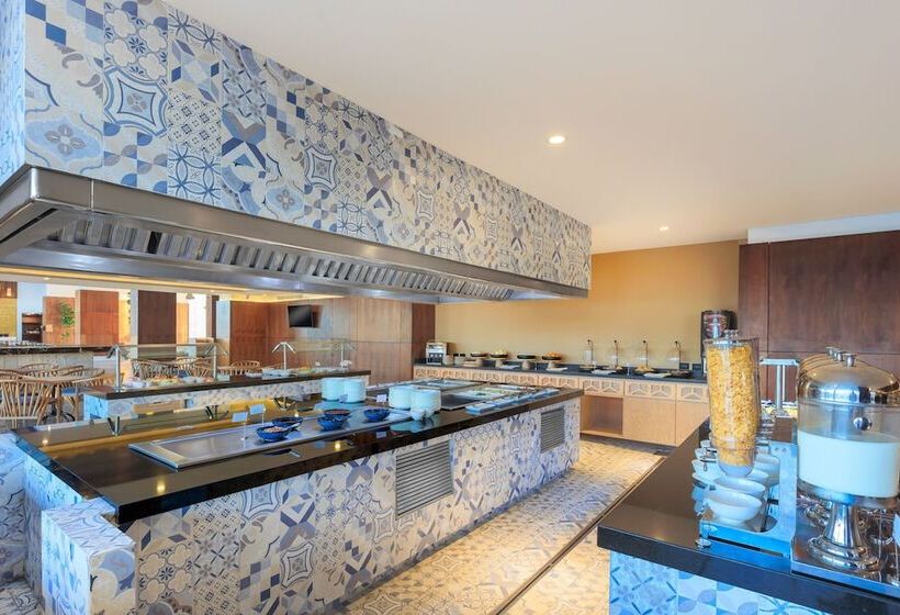 ホテル Courtyard By Marriott Mazatlan Beach Resort