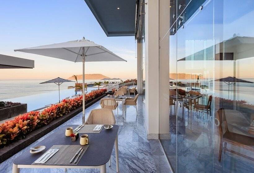 ホテル Courtyard By Marriott Mazatlan Beach Resort