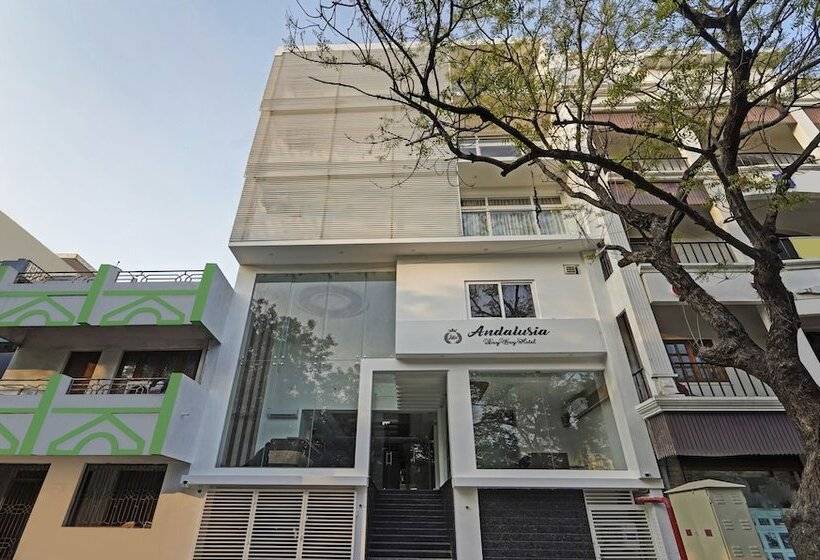 호텔 Treebo Premium Raffis  Andalusia Bay Way