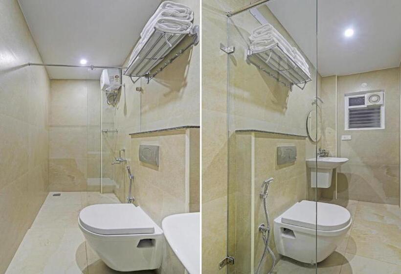 فندق Treebo Premium Raffis  Andalusia Bay Way