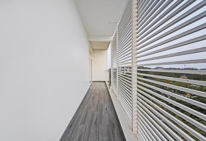 호텔 Treebo Premium Raffis  Andalusia Bay Way