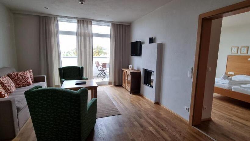 בית מלון כפרי Wirtshaus Leindl