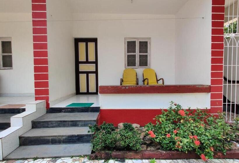 בית מלון כפרי Xavier S Beach Resort