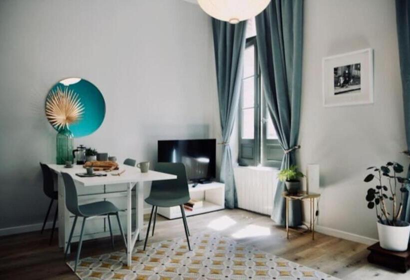 L Escale Des Libellules