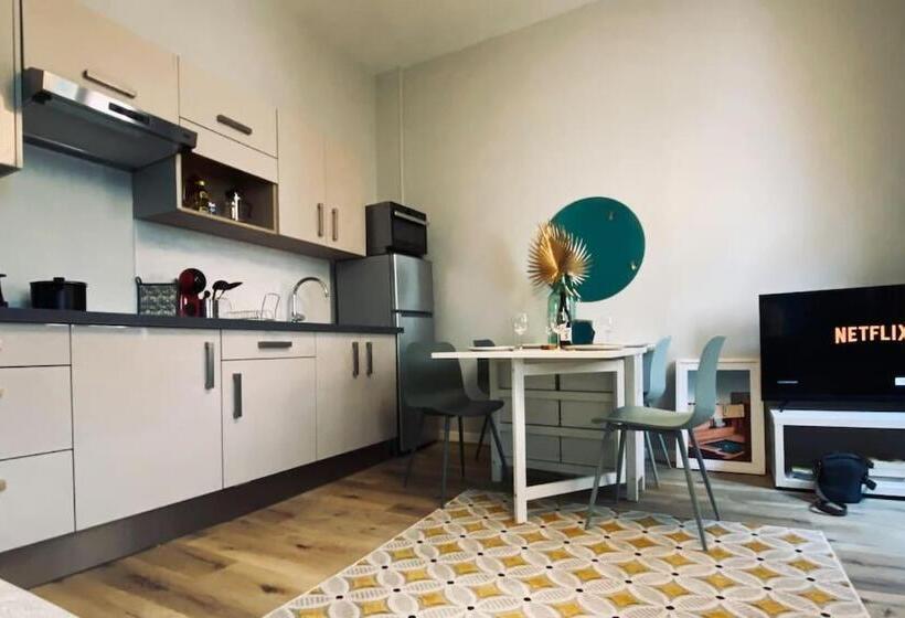 L Escale Des Libellules