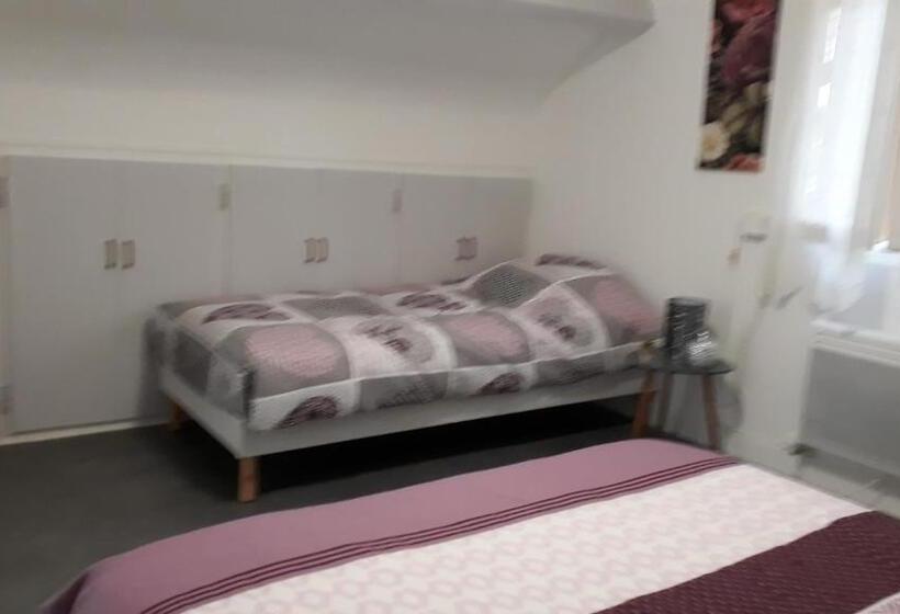 La Pivoine, Un Logement 2 Pieces En Centre Bourg