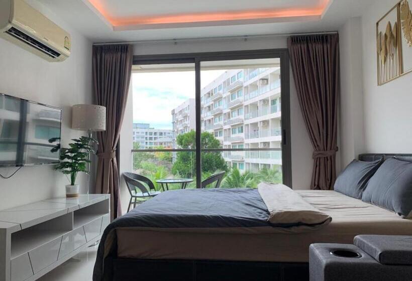 Laguna Beach Condo Resort 3 Maldives Pattaya Pool View ลากูน่า บีช คอนโด รีสอร์ต 3 พัทยา