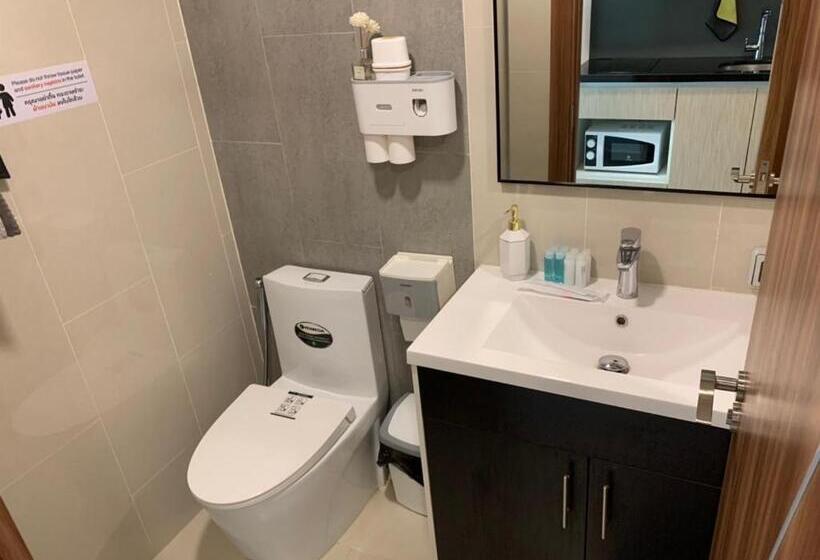 Laguna Beach Condo Resort 3 Maldives Pattaya Pool View ลากูน่า บีช คอนโด รีสอร์ต 3 พัทยา