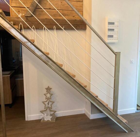 Le Carrosse, La Diligence, Centre Saint Jean De Losne Tarif 2pers 1 Chambre, Tarif 4 Pers 2 Chambres